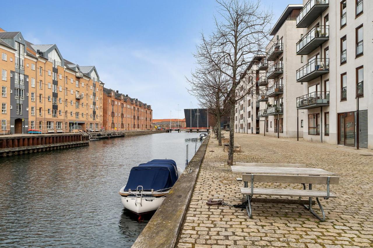 Scandi-Hygge 2 Bedroom Apartment In Charming Christianshavn Copenhagen Exterior photo