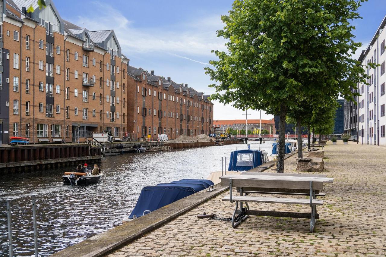 Scandi-Hygge 2 Bedroom Apartment In Charming Christianshavn Copenhagen Exterior photo