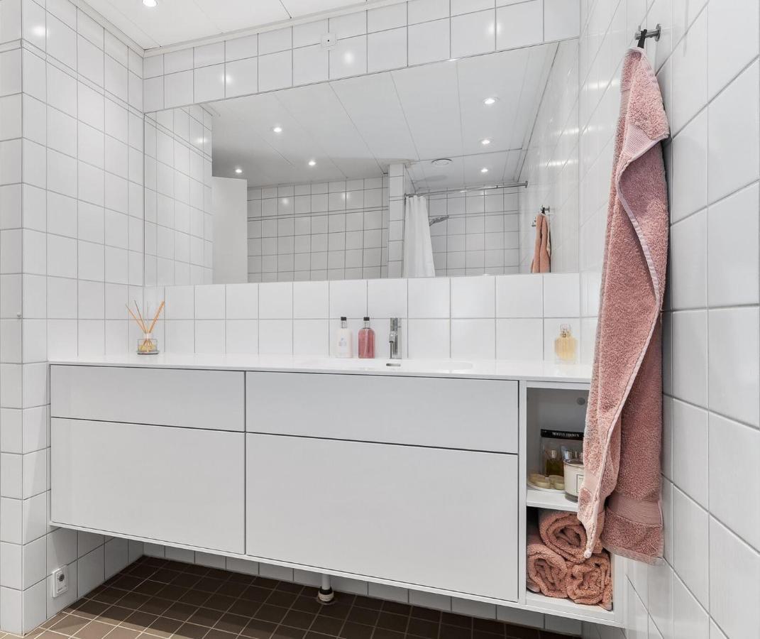 Scandi-Hygge 2 Bedroom Apartment In Charming Christianshavn Copenhagen Exterior photo